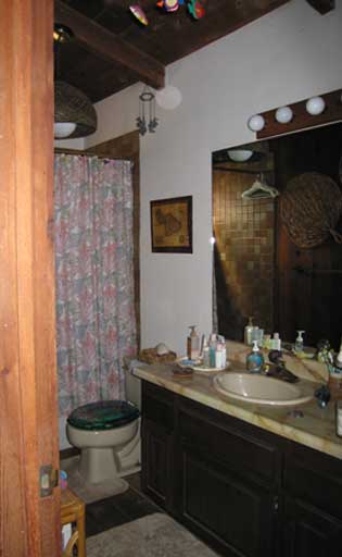 bathroom bathroom